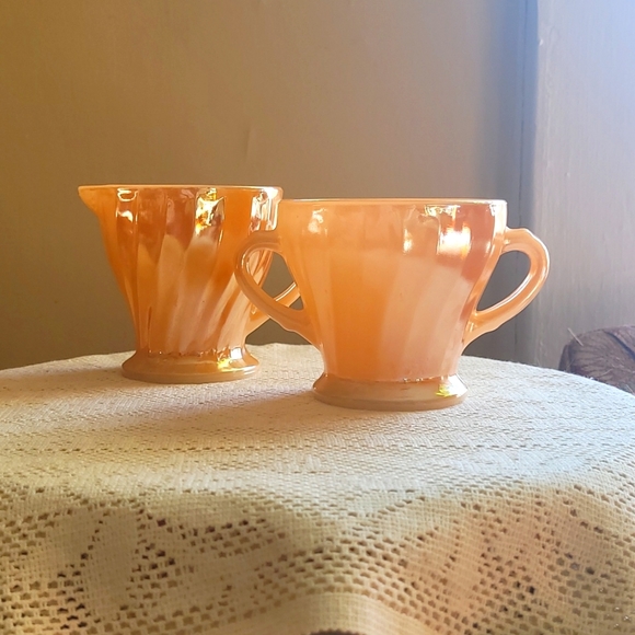 Fire King Peach Lustre Sugar Bowl & Creamer - Picture 1 of 8